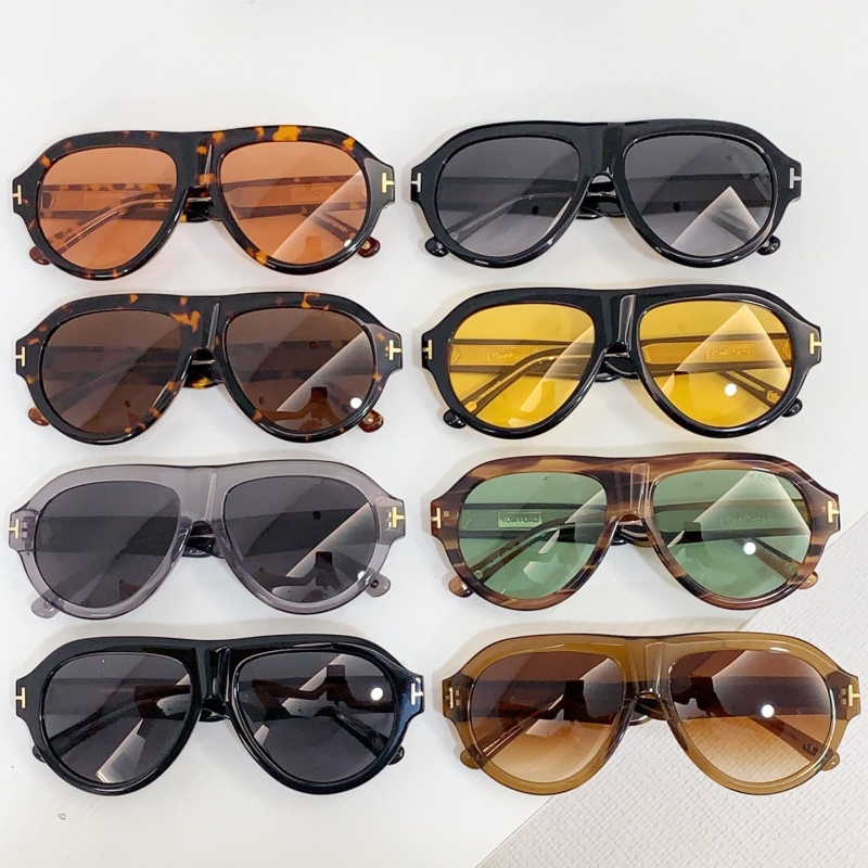 TOM FORD
